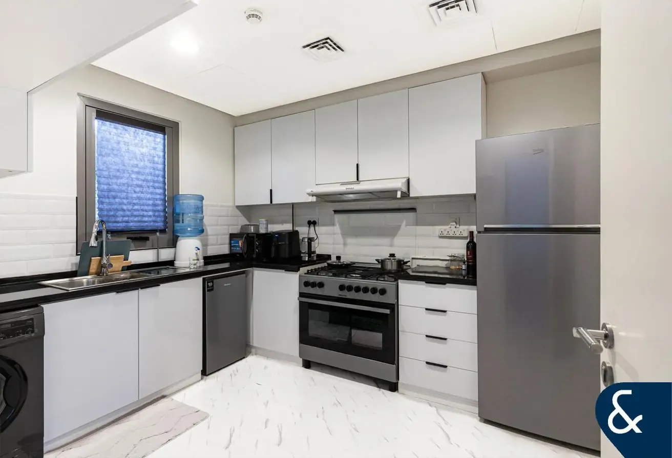 Duplex APT | Golf View | Partially Upgraded