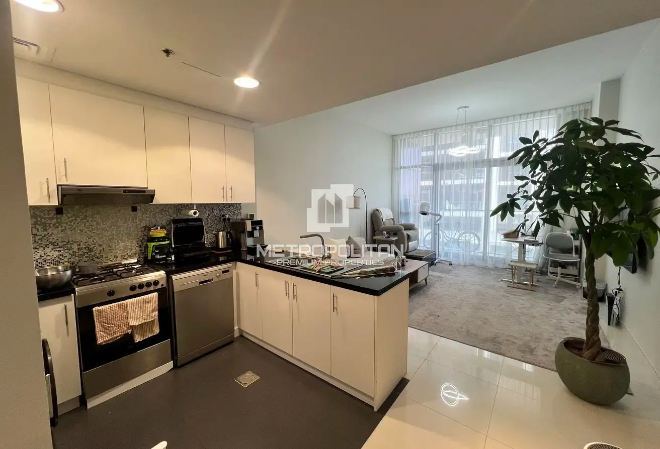 Corner Unit | Mid Floor | Currently Rented