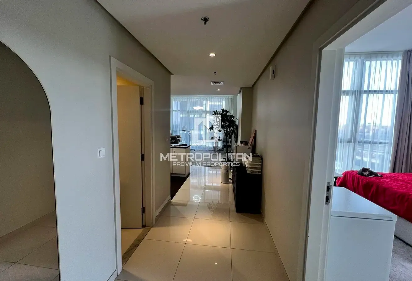 Corner Unit | Mid Floor | Currently Rented