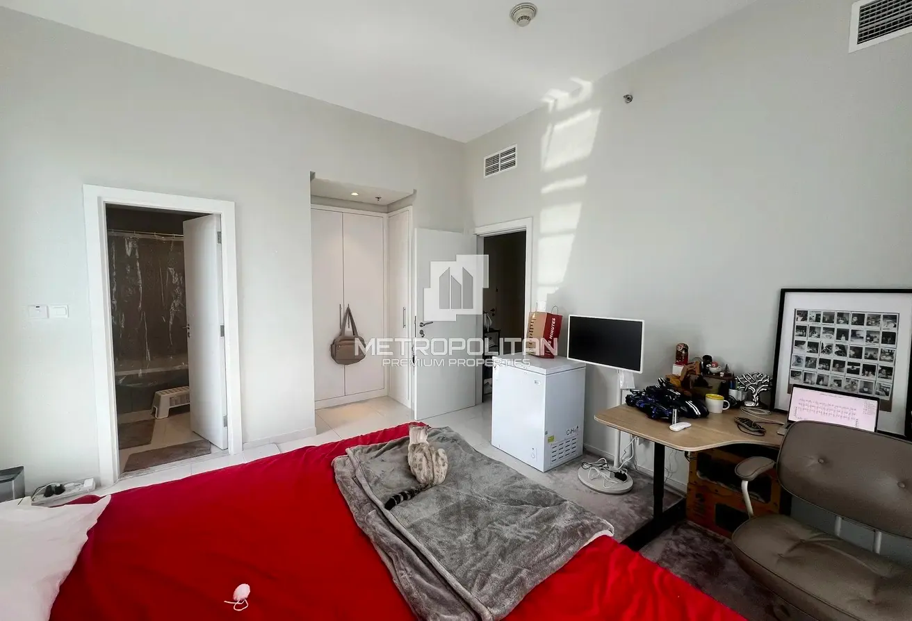Corner Unit | Mid Floor | Currently Rented