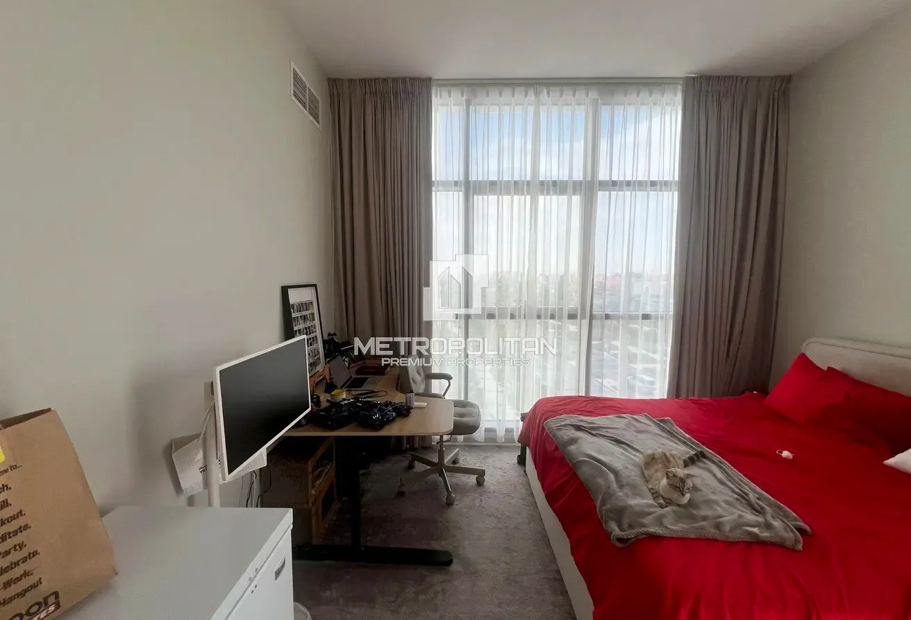 Corner Unit | Mid Floor | Currently Rented
