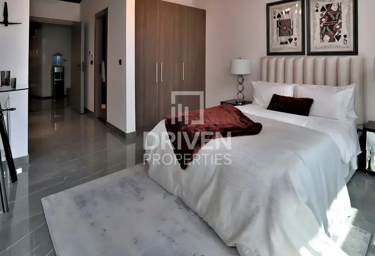 Pool and Park View | High Floor | Investor Deal