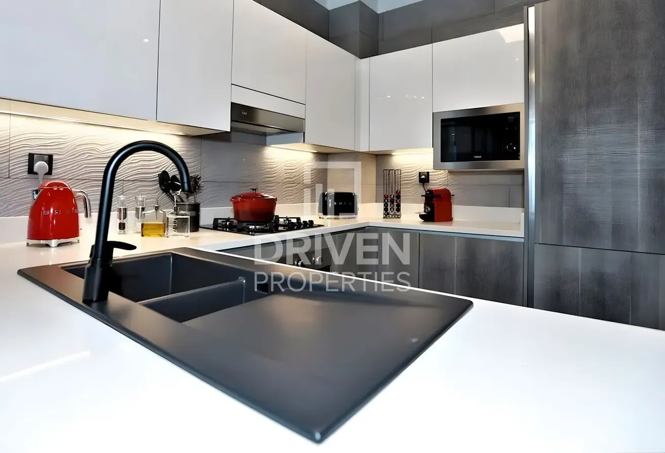 Pool and Park View | High Floor | Investor Deal