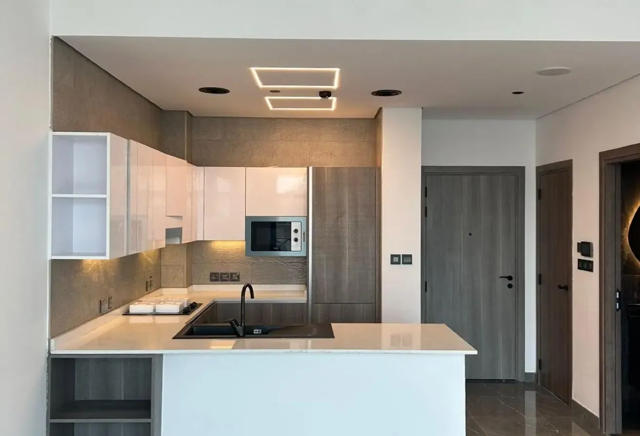 Fitted Kitchen | Pool View | Modern Finishes