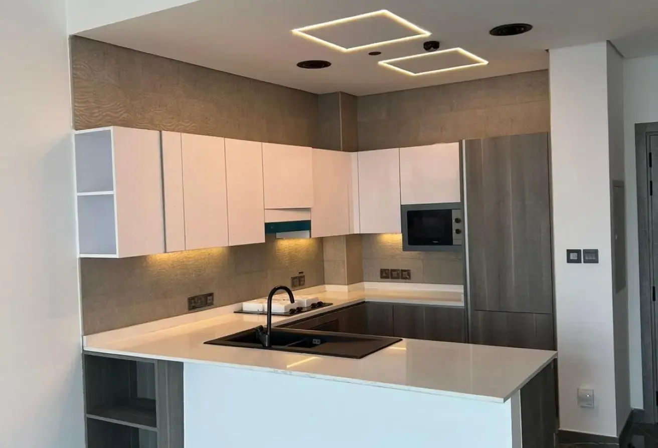 Fitted Kitchen | Pool View | Modern Finishes