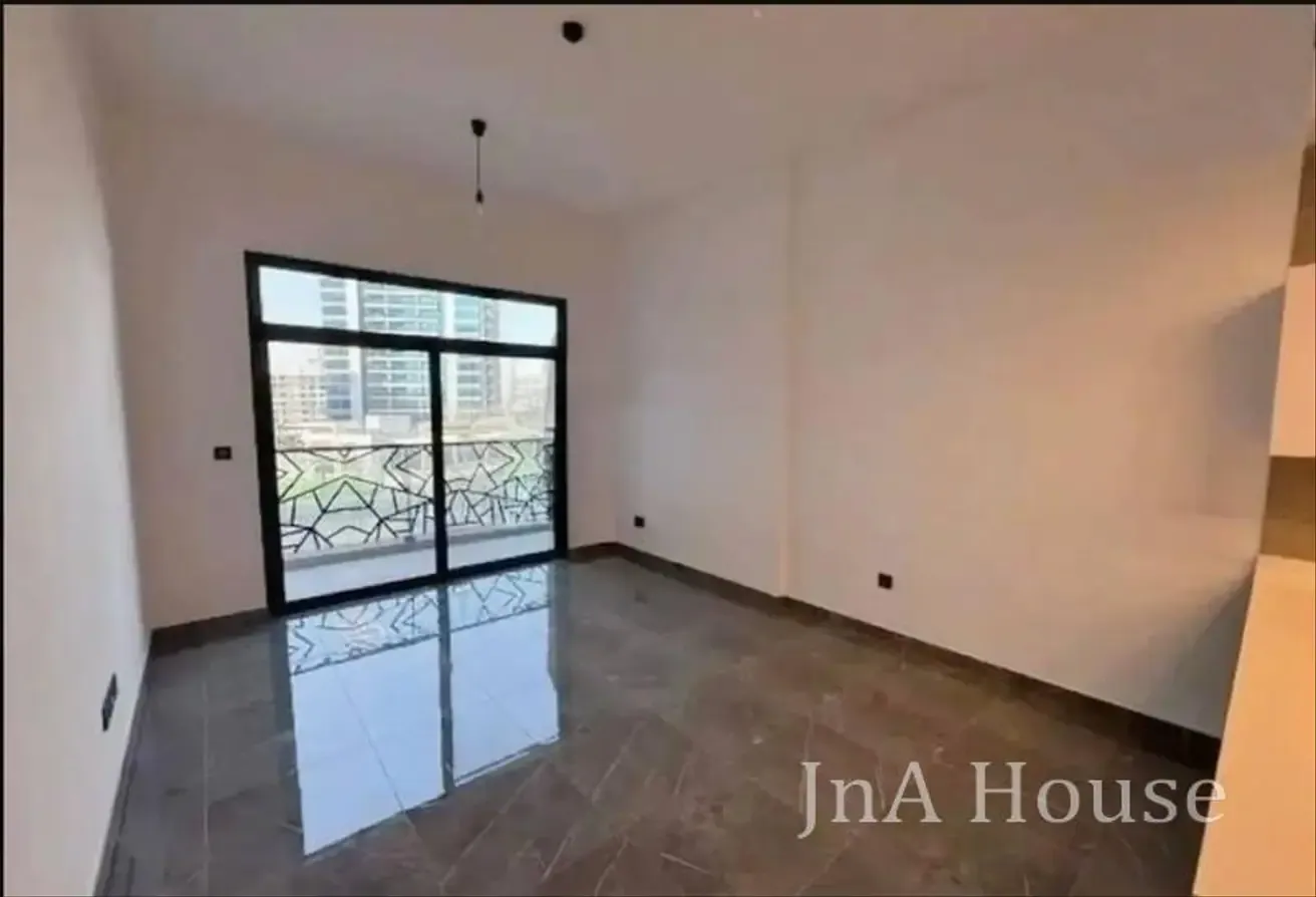 SPACIOUS 1BR I SEMI FURNISHED I BELOW MARKET DEAL