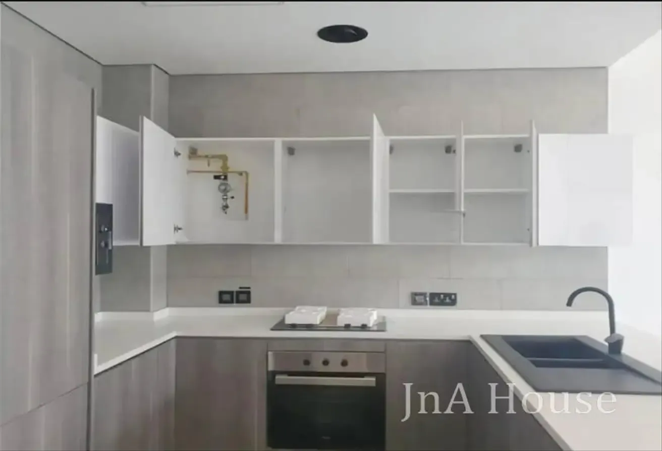SPACIOUS 1BR  I SEMI FURNISHED I BELOW MARKET DEAL
