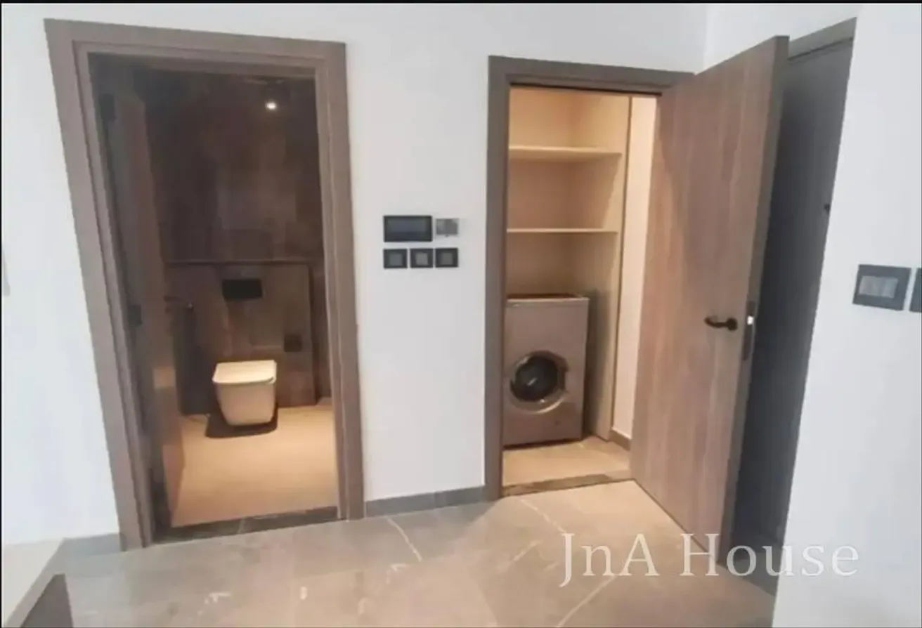 SPACIOUS 1BR  I SEMI FURNISHED I BELOW MARKET DEAL