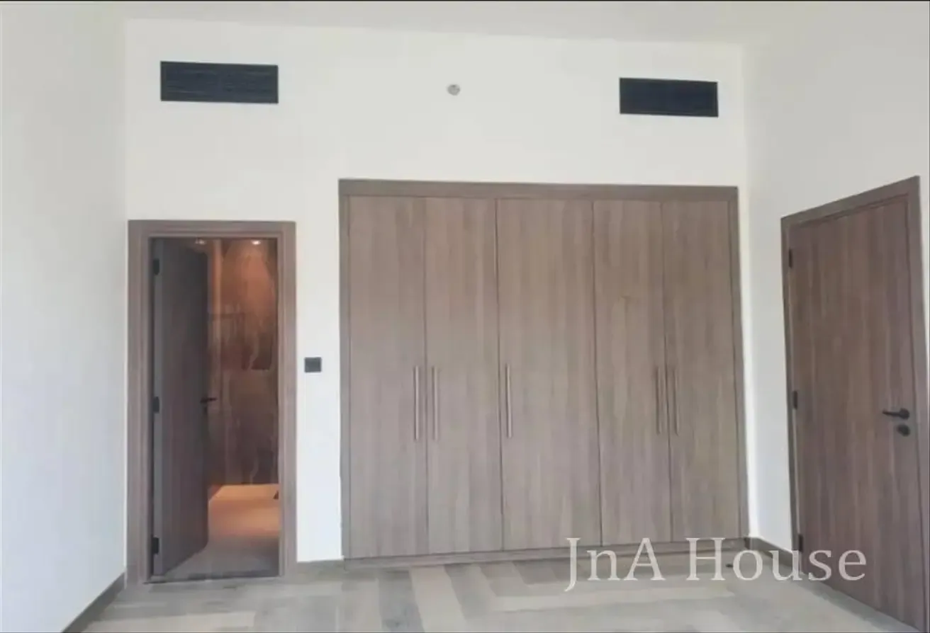 SPACIOUS 1BR  I SEMI FURNISHED I BELOW MARKET DEAL