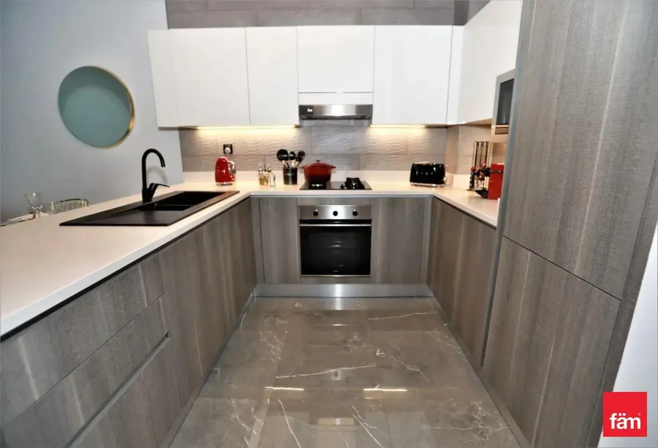 Vacant | Pool View | Higher Floor | Fitted Kitchen