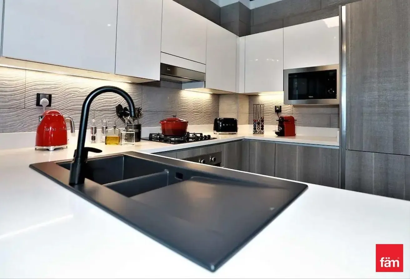 Vacant | Pool View | Higher Floor | Fitted Kitchen
