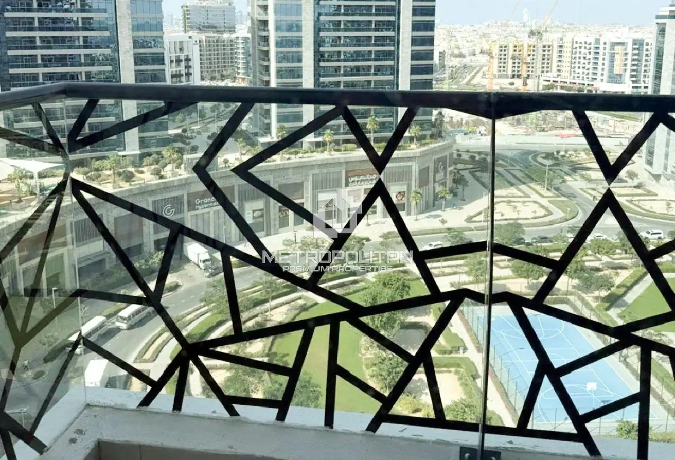 Brand New |High Floor |Motivated Seller | Hot Deal