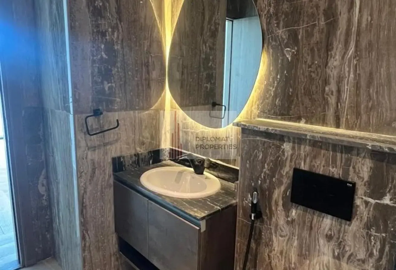 Modern 1BR | Prime Living | High ROI Potential