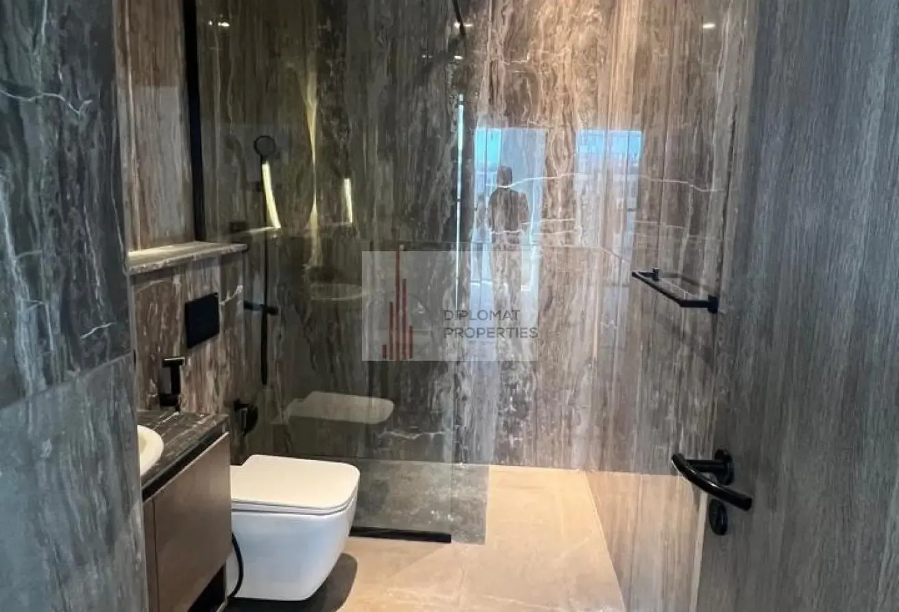 Modern 1BR | Prime Living | High ROI Potential