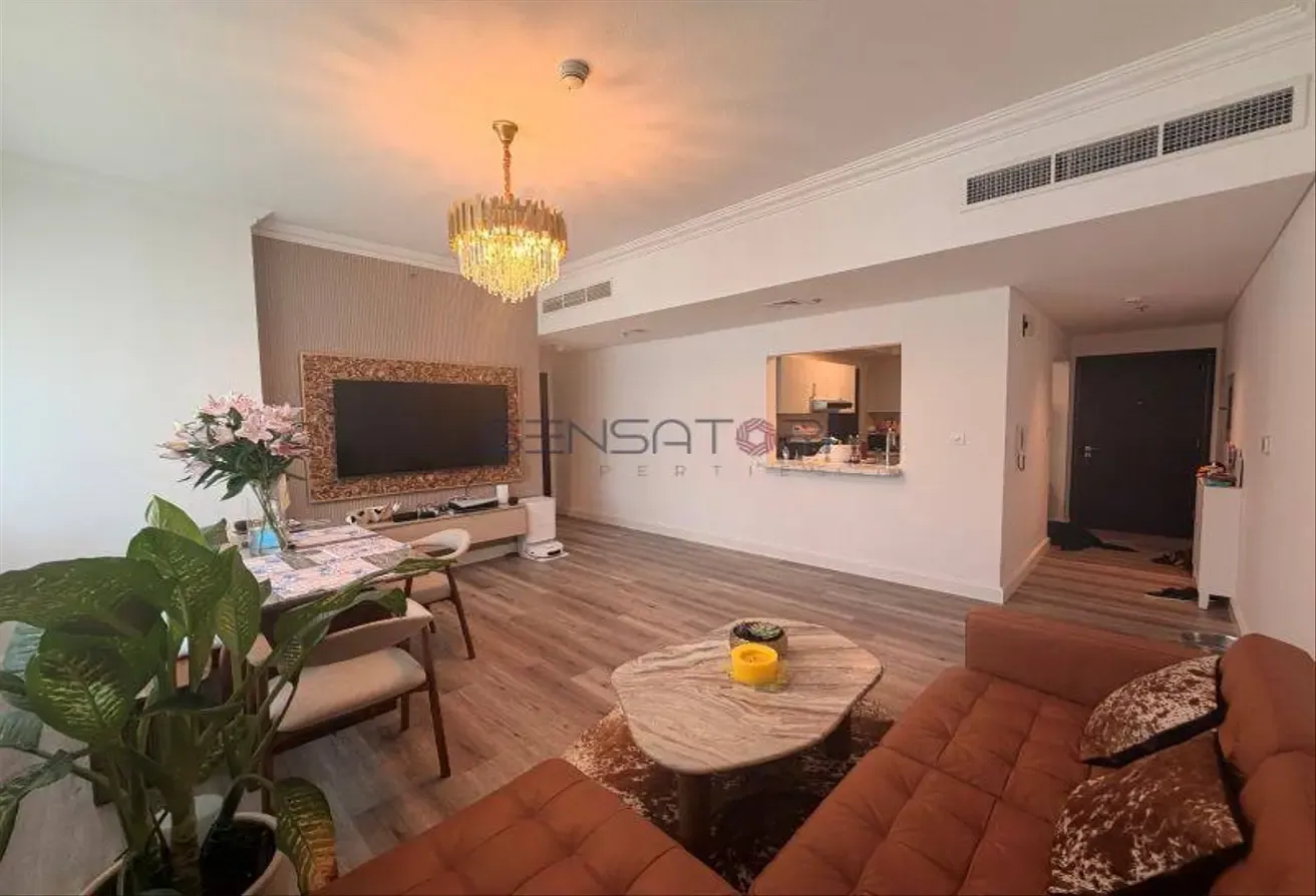 SPACIOUS INTERIOR | PRIME LOCATION | LOW FLOOR