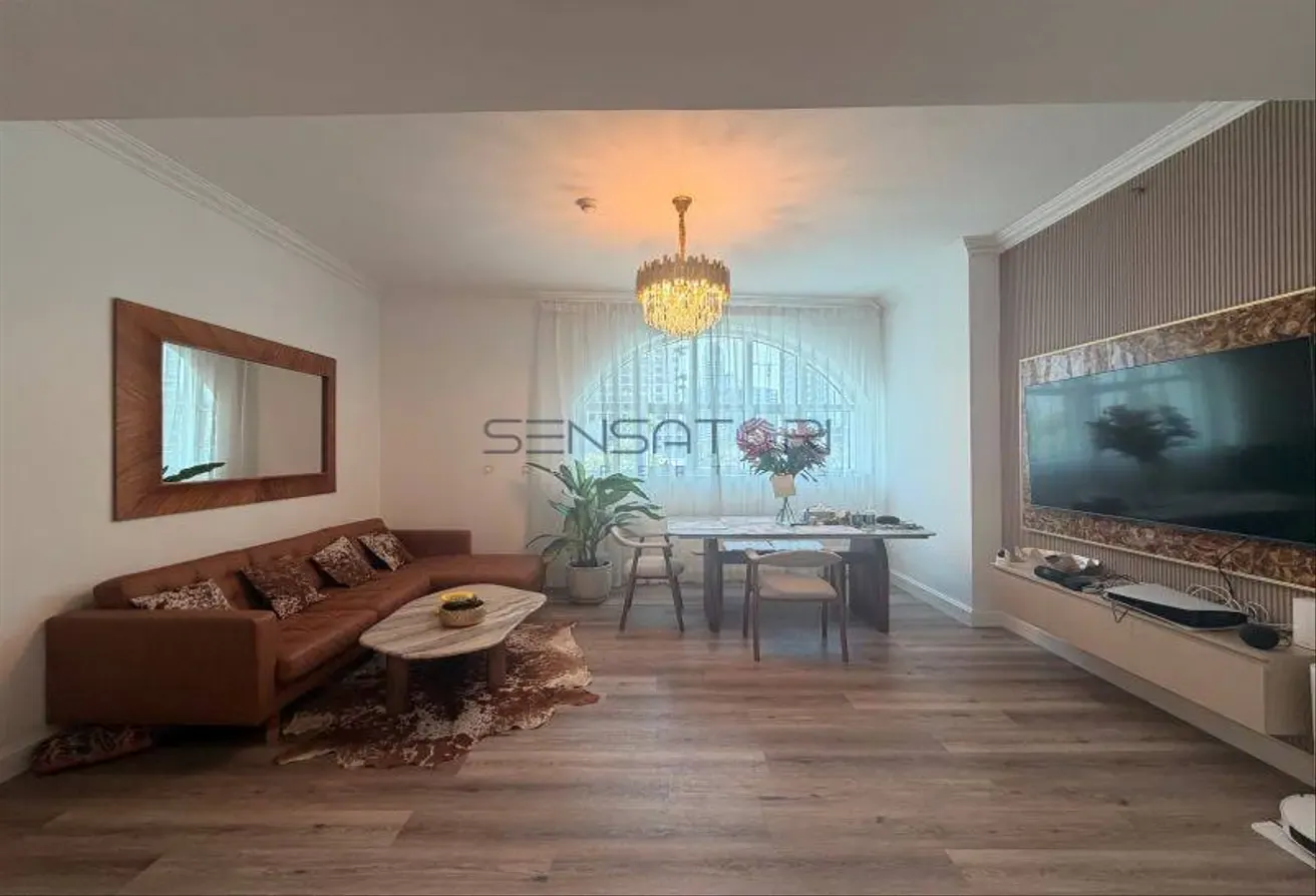 SPACIOUS INTERIOR | PRIME LOCATION | LOW FLOOR
