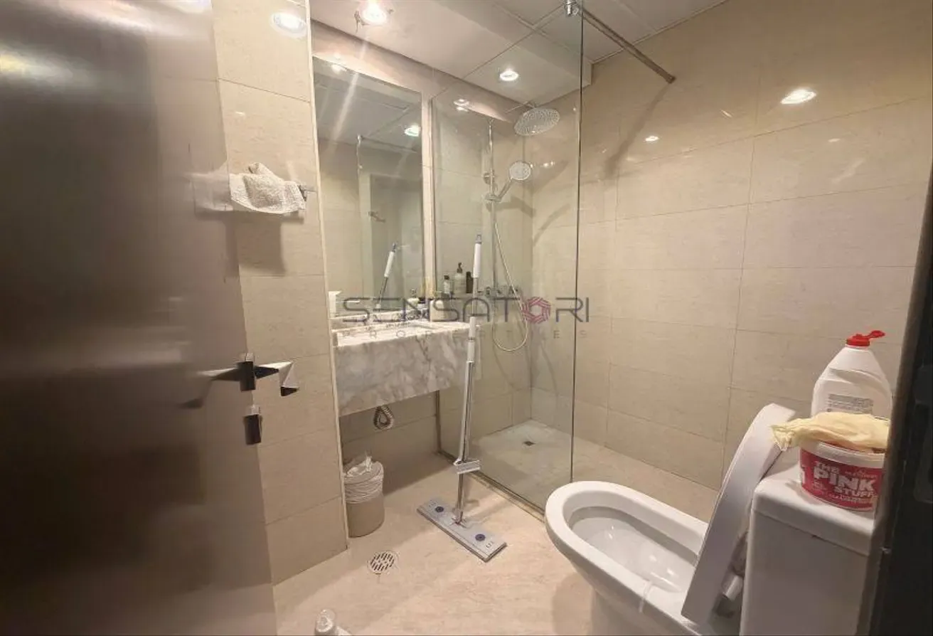 SPACIOUS INTERIOR | PRIME LOCATION | LOW FLOOR