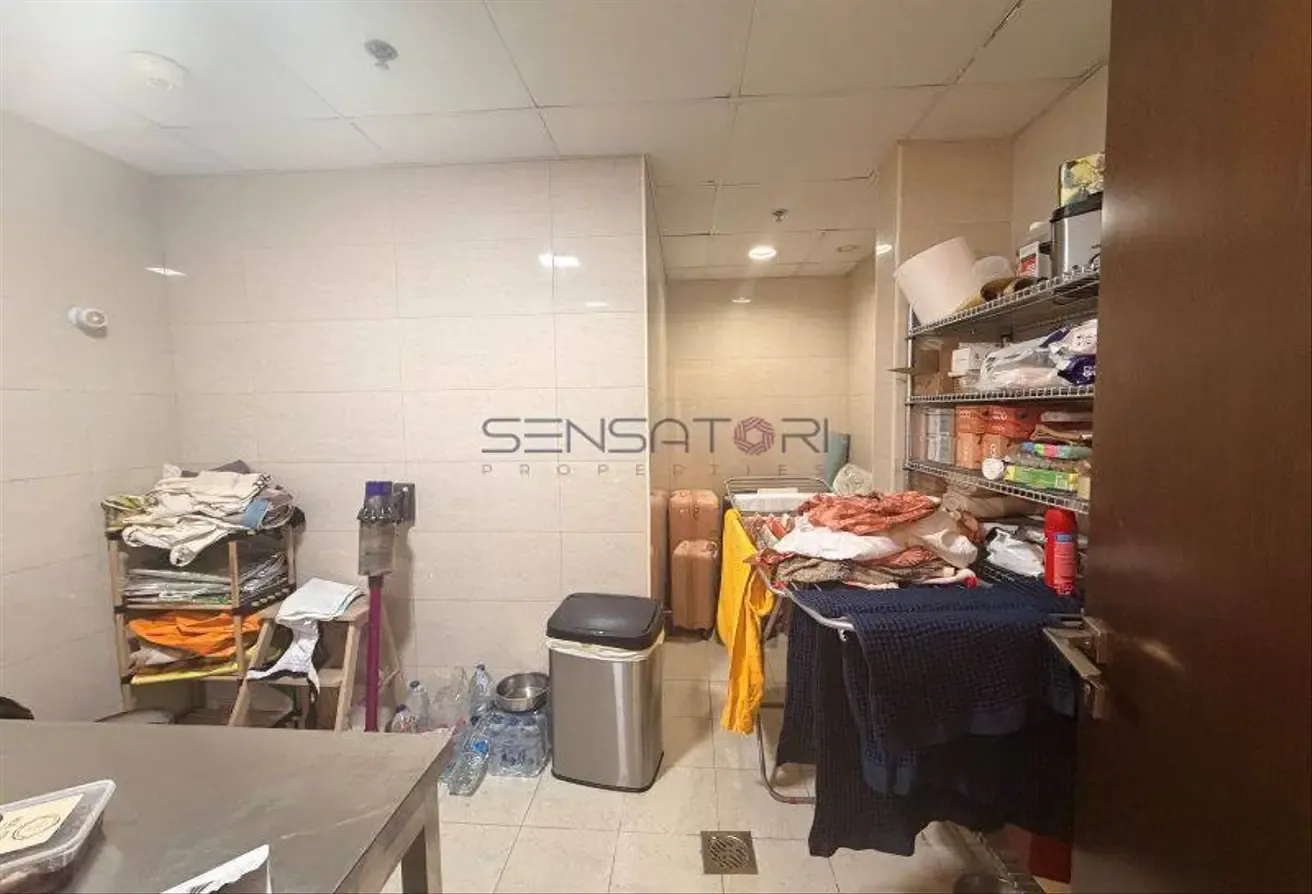 SPACIOUS INTERIOR | PRIME LOCATION | LOW FLOOR