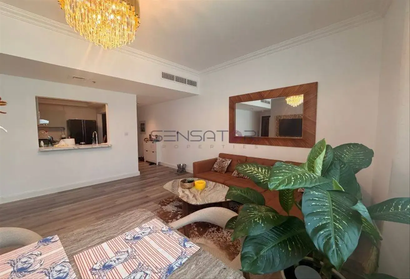 SPACIOUS INTERIOR | PRIME LOCATION | LOW FLOOR