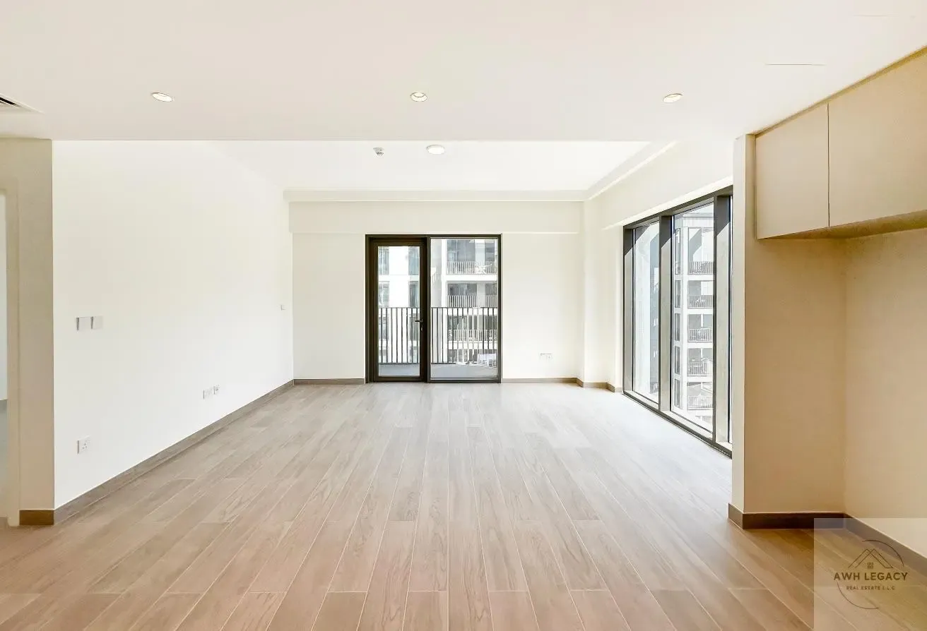 First Row Beach | Corner Unit | Bright Living Area