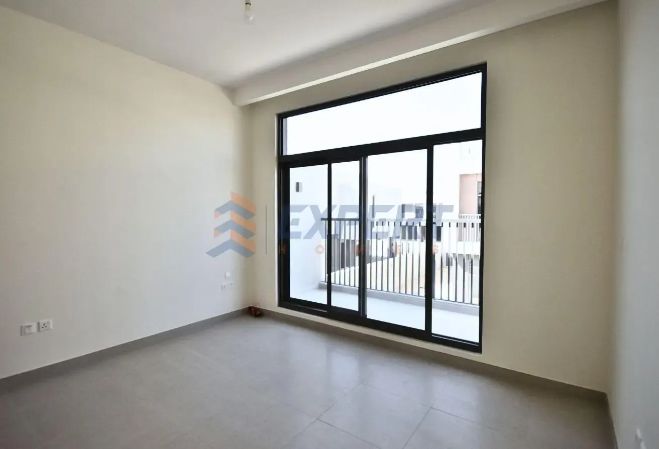 Corner Unit | Large Plot | Vastu | Near Amenities