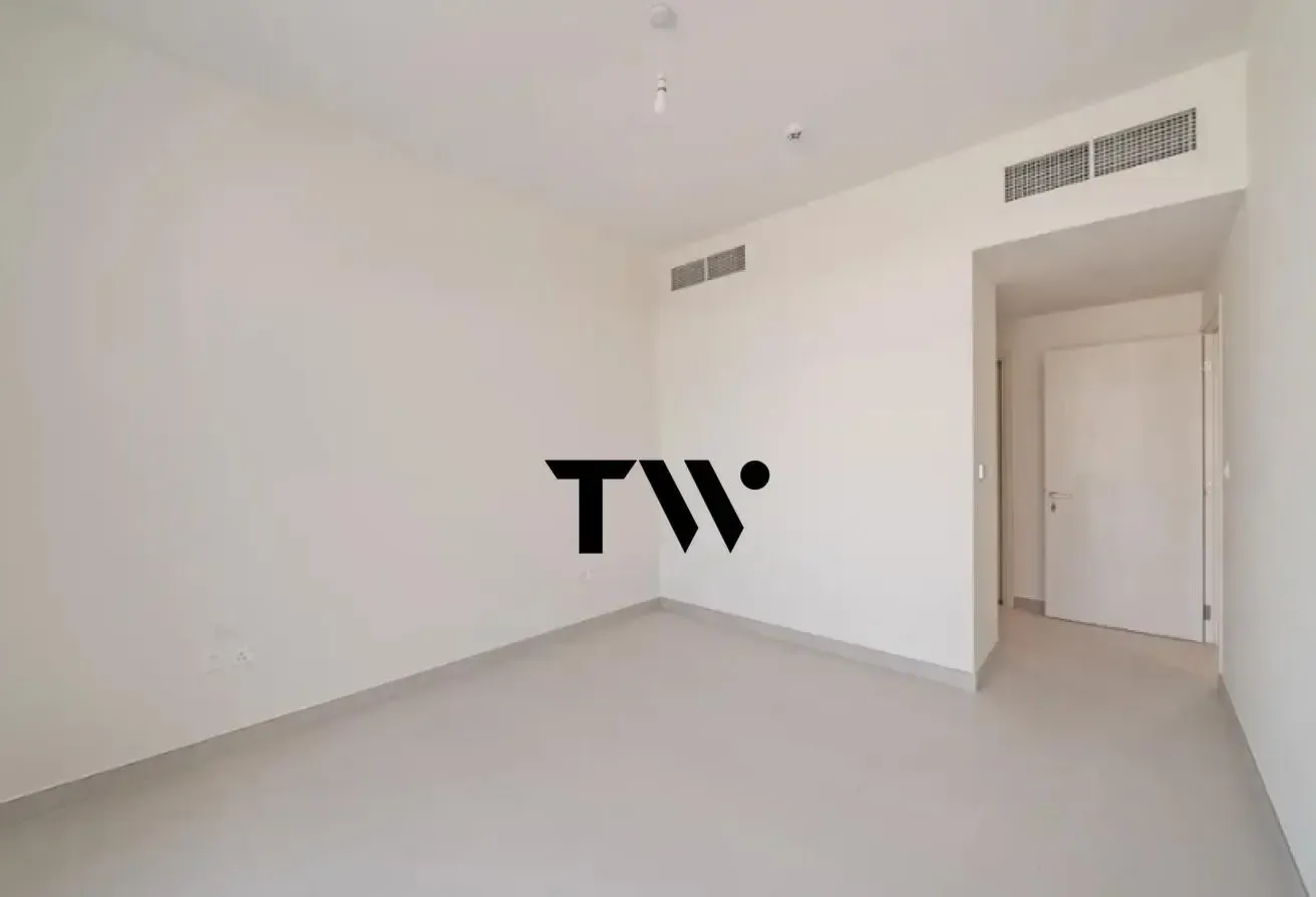 SPACIOUS 4BR | MOVE-IN READY | MODERN LAYOUT