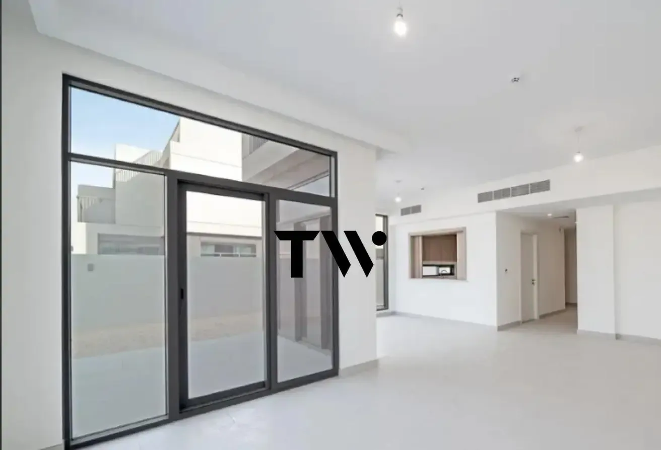 SPACIOUS 4BR | MOVE-IN READY | MODERN LAYOUT