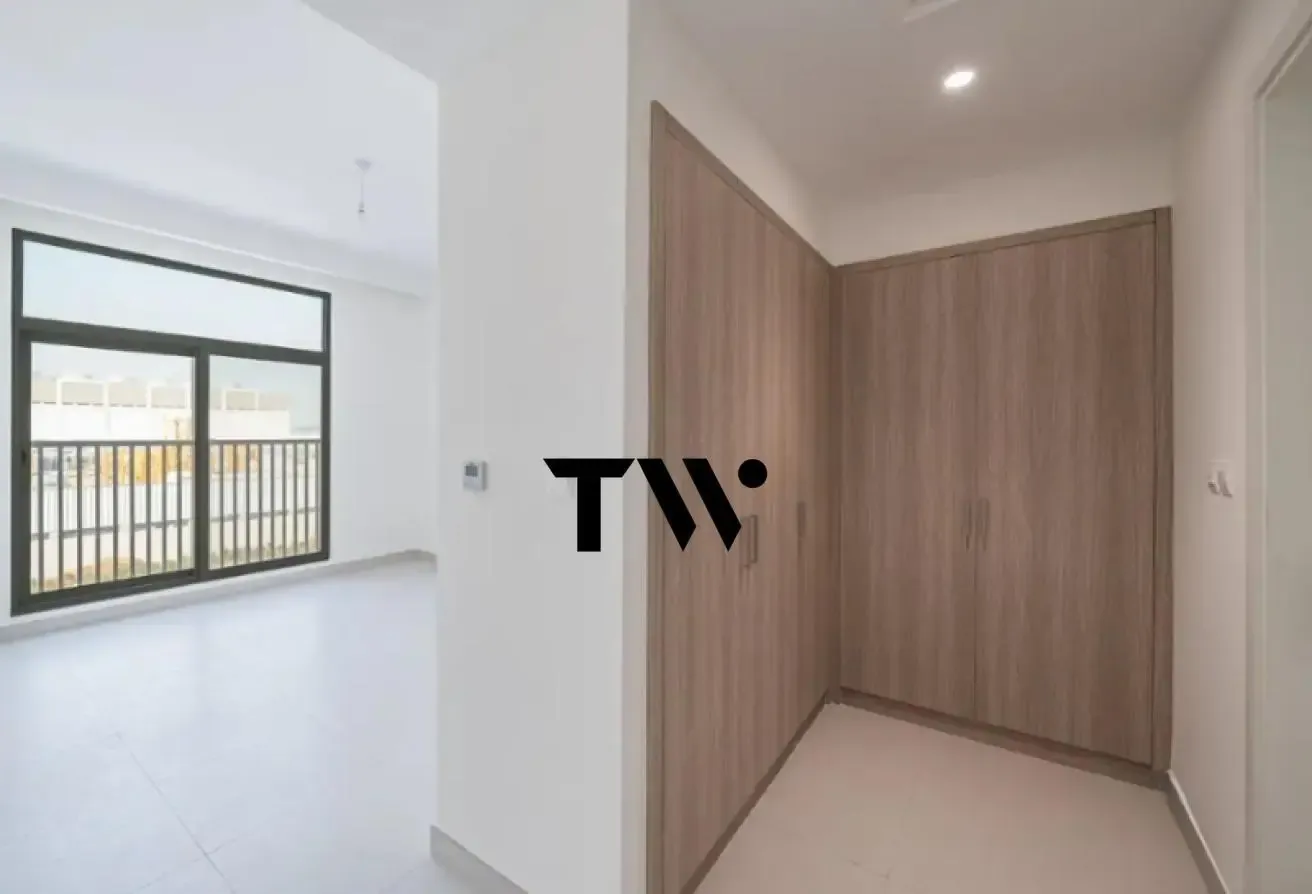 SPACIOUS 4BR | MOVE-IN READY | MODERN LAYOUT
