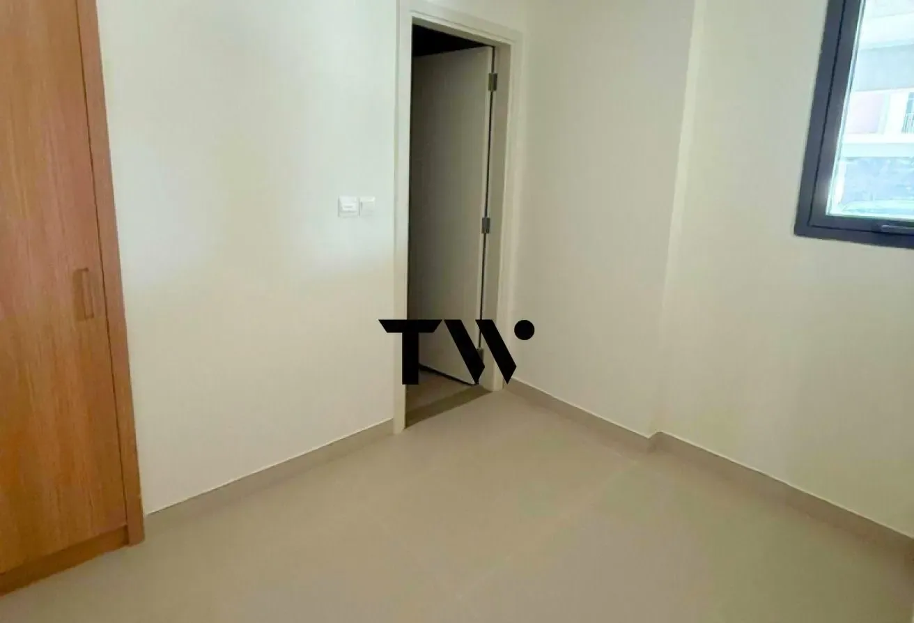SPACIOUS 4BR | MOVE-IN READY | MODERN LAYOUT