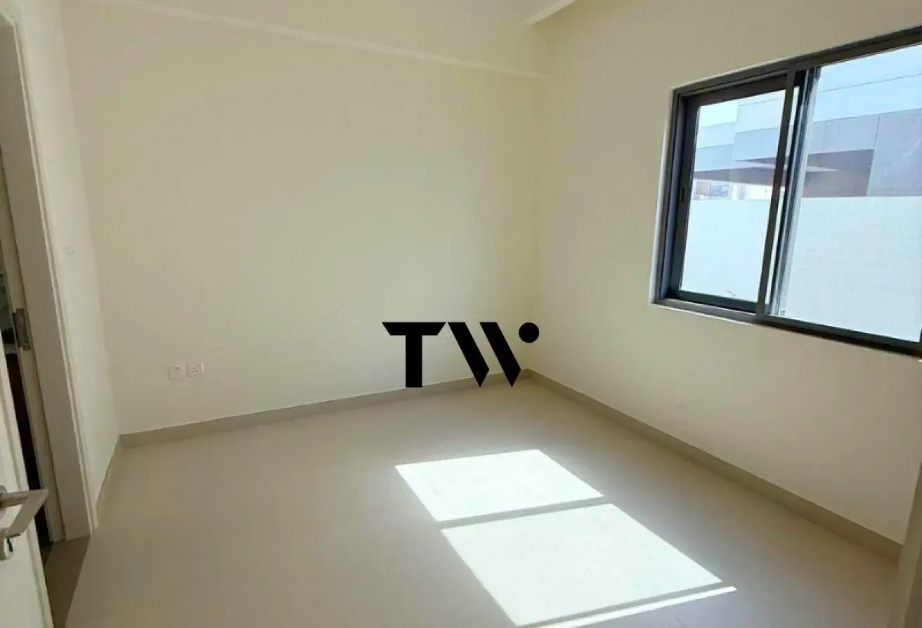 SPACIOUS 4BR | MOVE-IN READY | MODERN LAYOUT