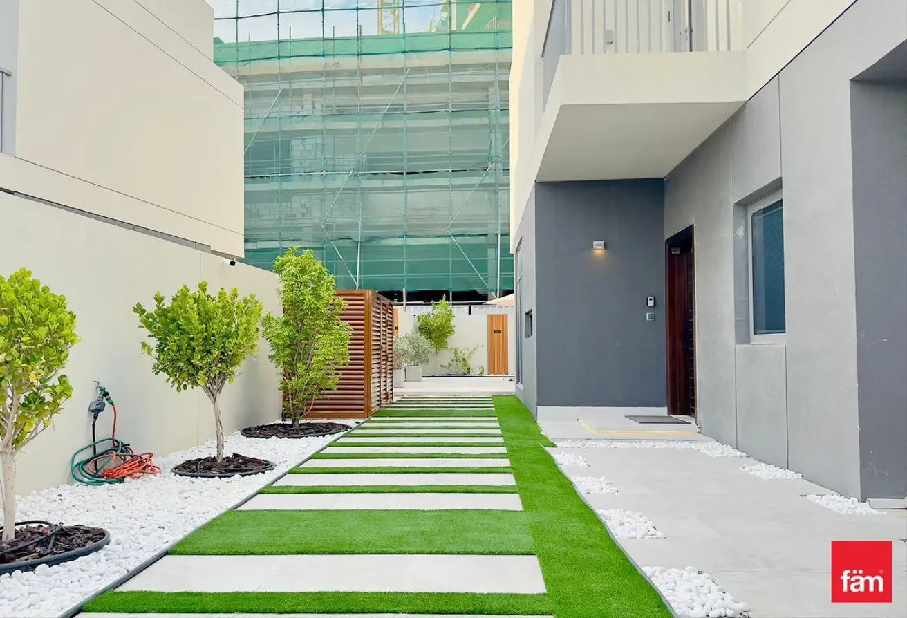 Private Pool | Semi Detached With Roof Terrace