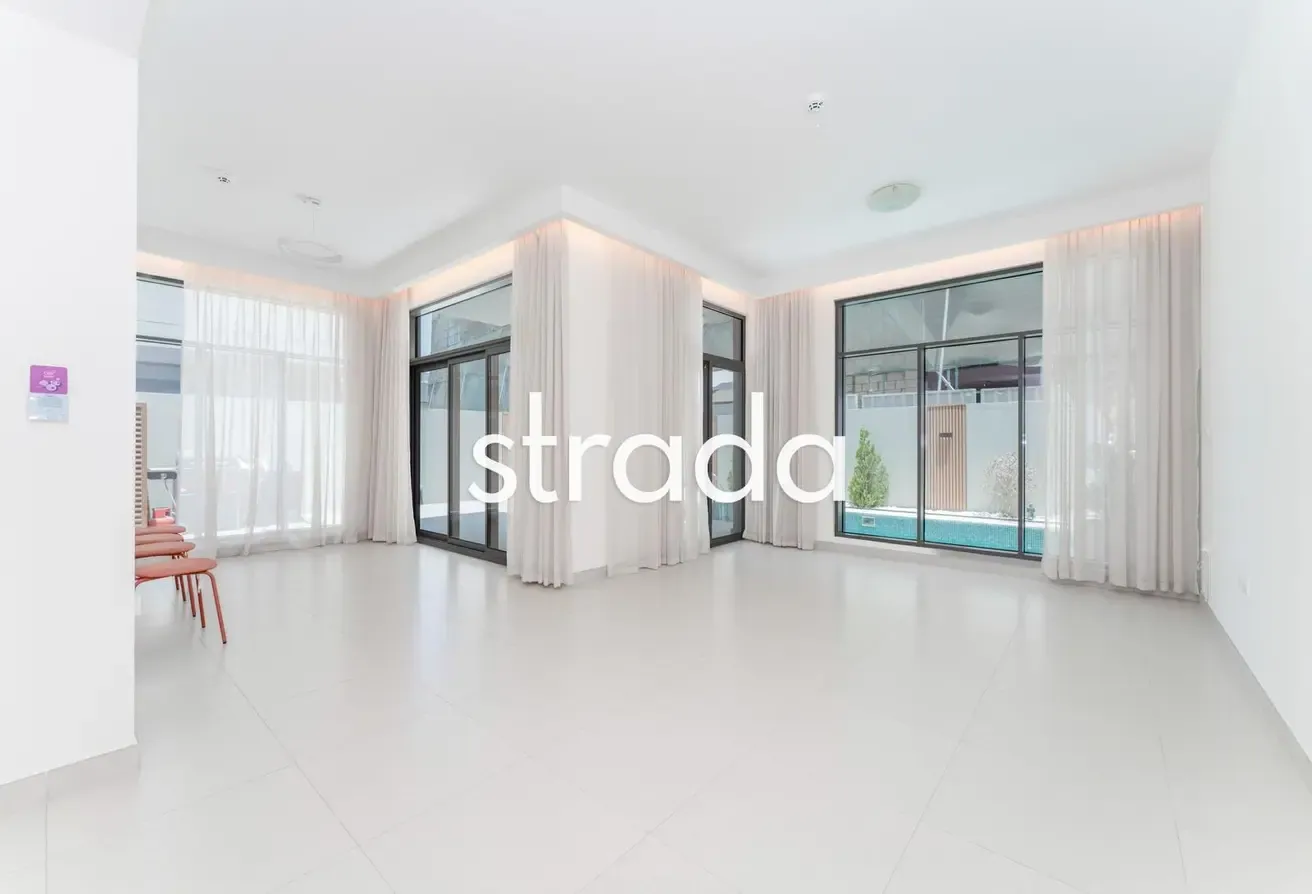 Upgraded with Pool | Semi - Detached | Modern