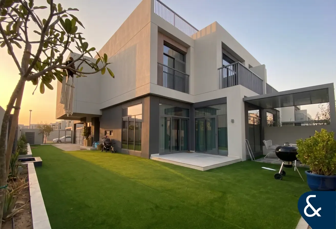 Landscaped Garden | Upgraded | Close to Park