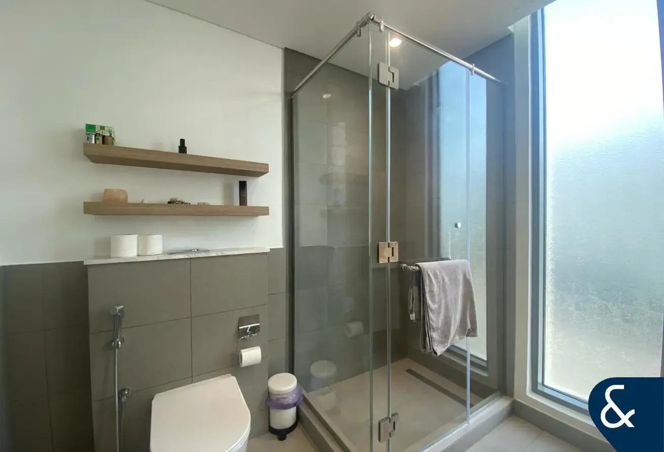 Landscaped Garden | Upgraded | Close to Park