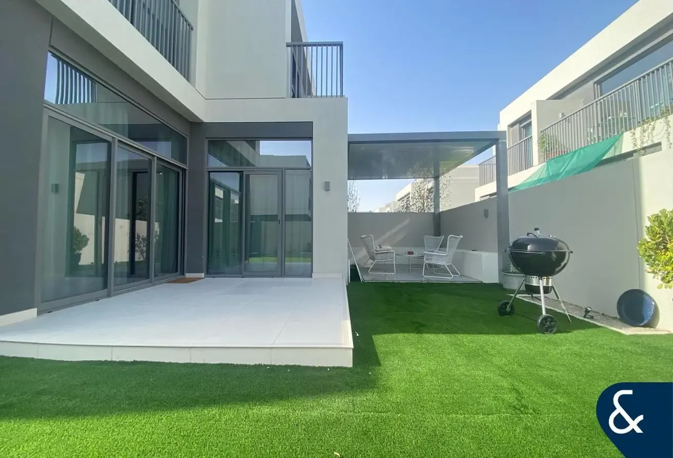 Landscaped Garden | Upgraded | Close to Park