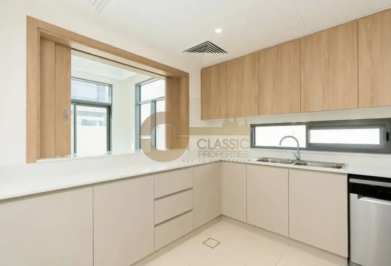 STAND ALONE VILLA | VACANT | SINGLE ROW | TERRACE