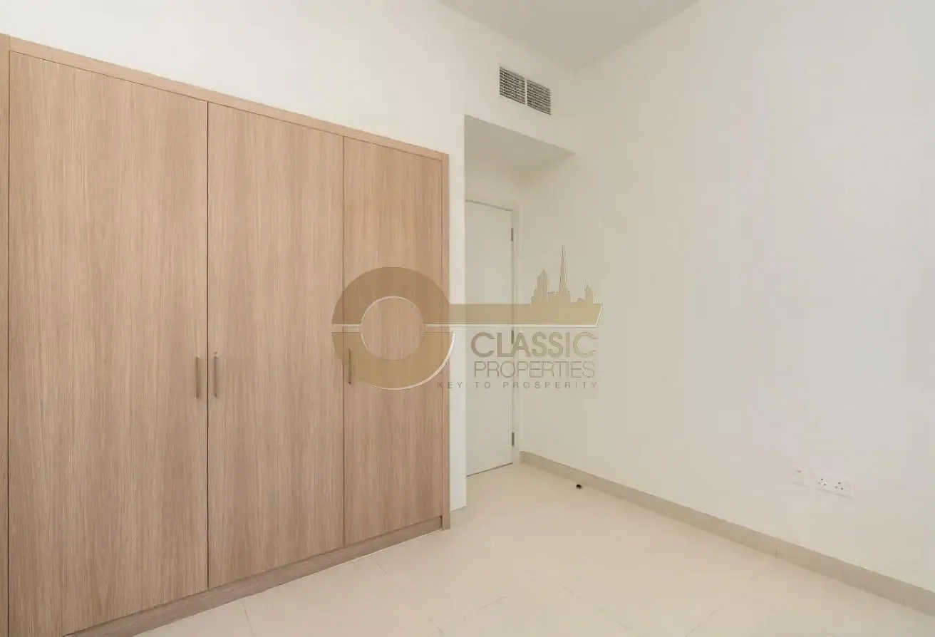 STAND ALONE VILLA | VACANT | SINGLE ROW | TERRACE