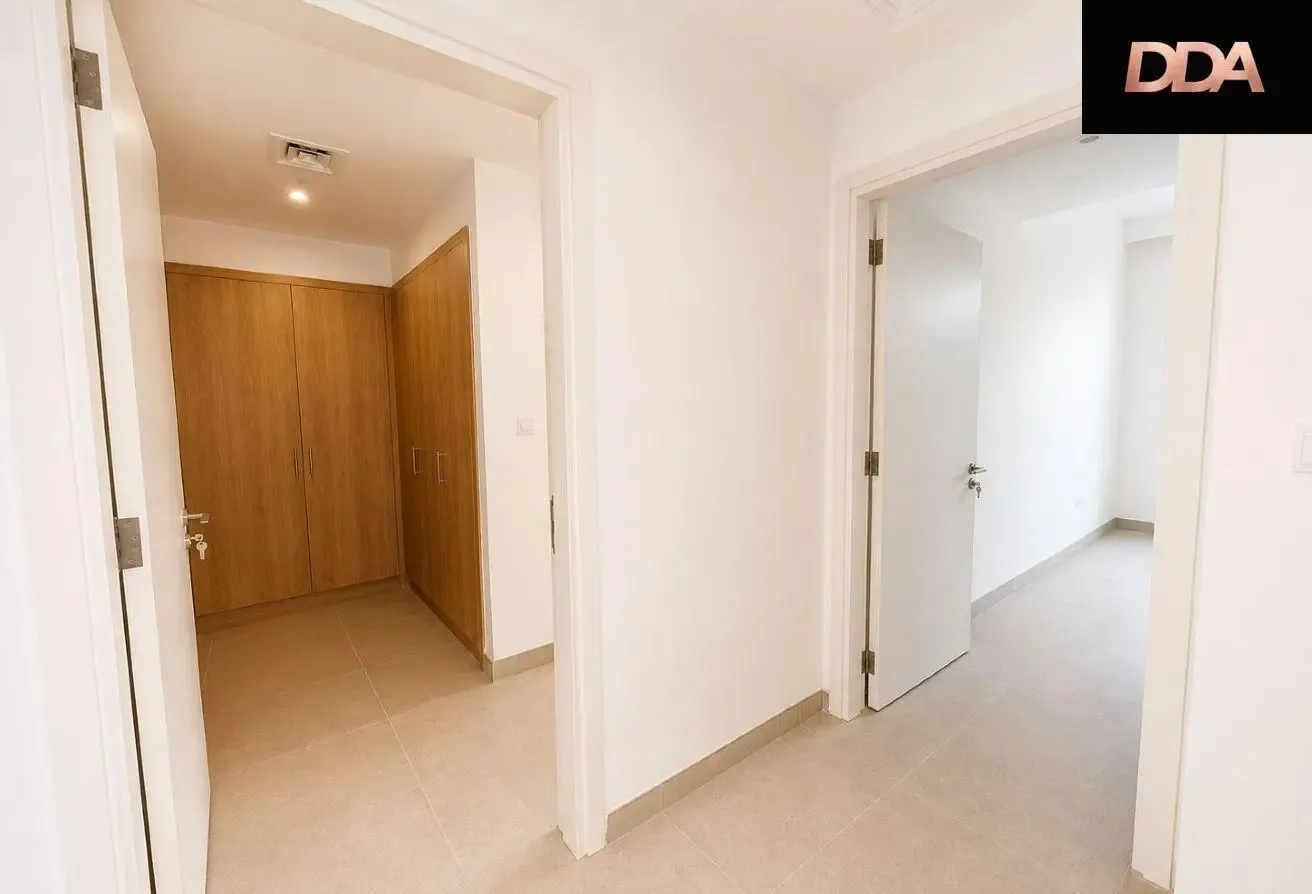 SINGLE ROW | VACANT NOW | PRIME LOCATION