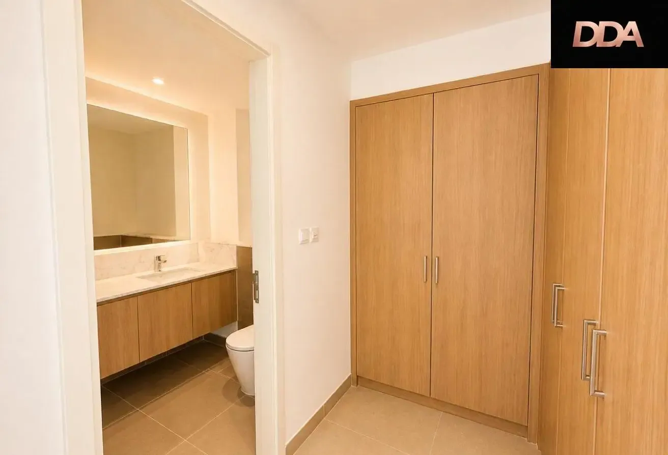 SINGLE ROW | VACANT NOW | PRIME LOCATION