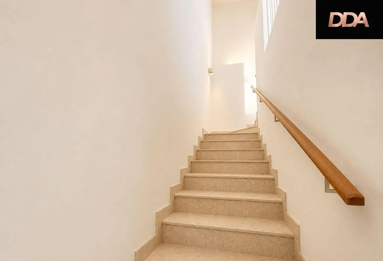 SINGLE ROW | VACANT NOW | PRIME LOCATION