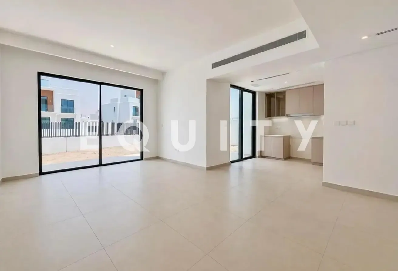 6608 Sqft Plot | Waterfront | Area Specialist