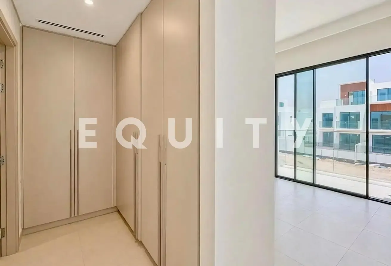 6608 Sqft Plot | Waterfront | Area Specialist