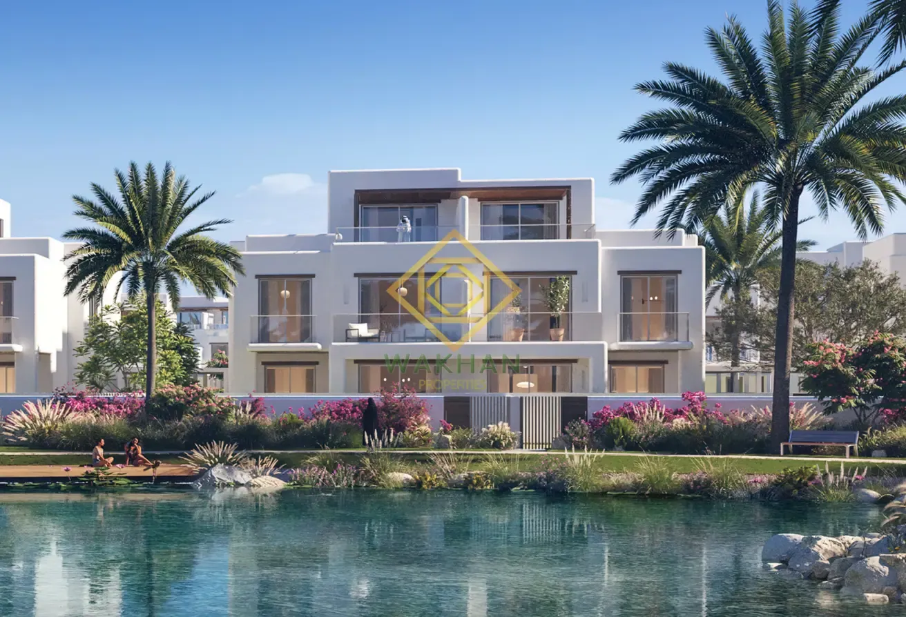 Luxurious 5BR Villa | Multiple Options | Huge Plot