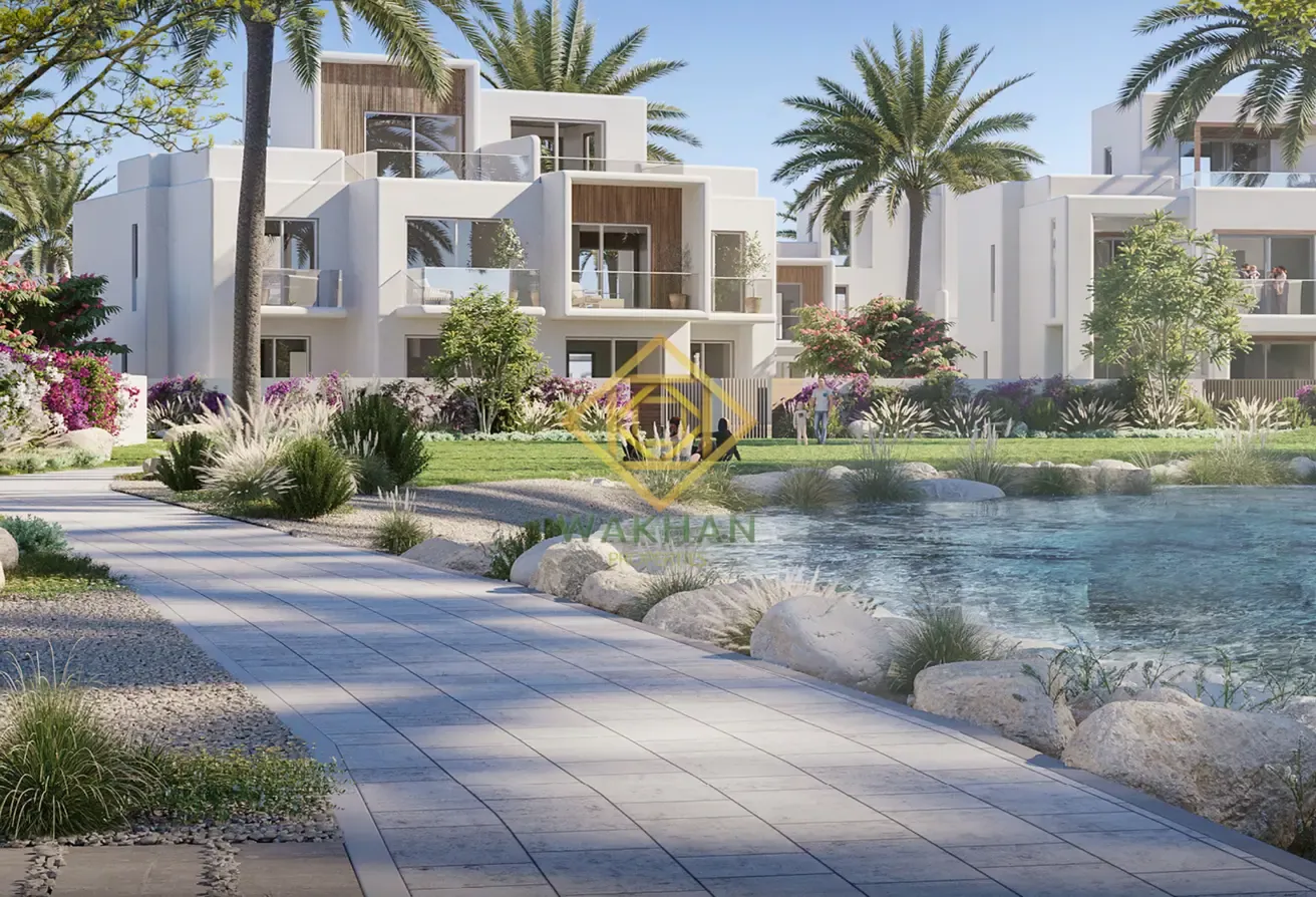 Luxurious 5BR Villa | Multiple Options | Huge Plot