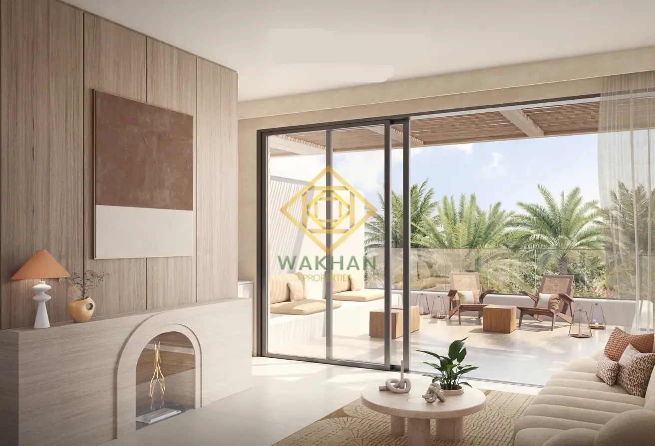 Luxurious 5BR Villa | Multiple Options | Huge Plot