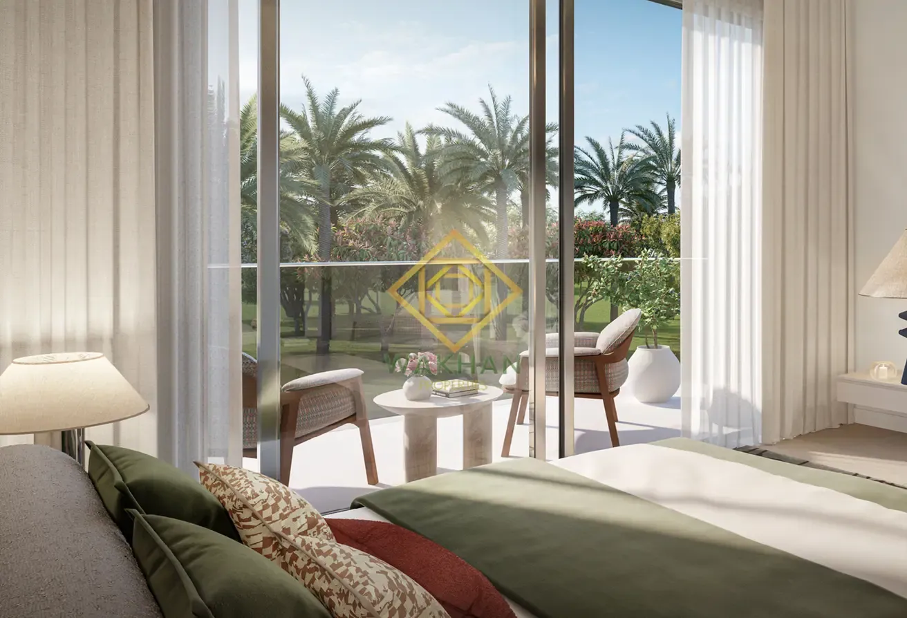 Luxurious 5BR Villa | Multiple Options | Huge Plot