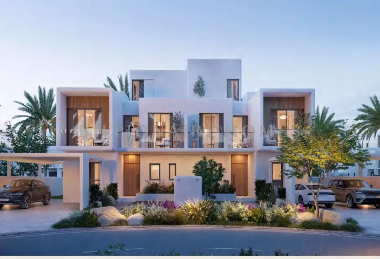 Prime Location | Big Plot | Lagoon facing
