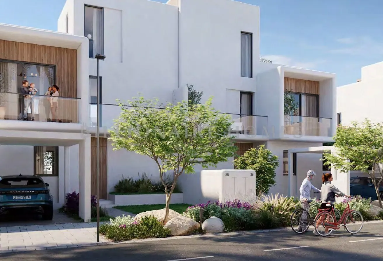 Prime Location | Big Plot | Lagoon facing
