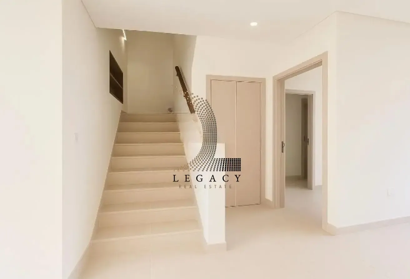 Rare Villa-On the Main Island-Canal views,Big Plot