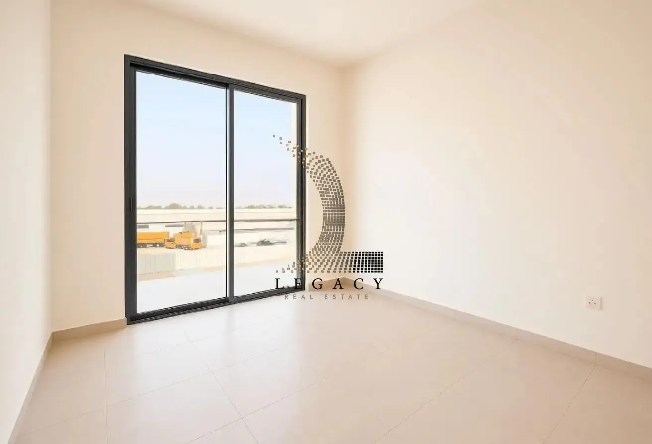 Rare Villa-On the Main Island-Canal views,Big Plot